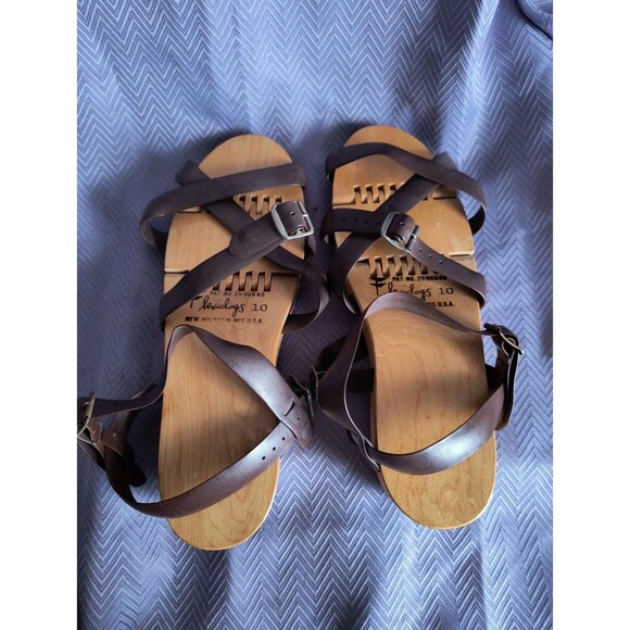 Vintage 1950s Flexiclogs size 10 brown flexible wooden shoes collectible